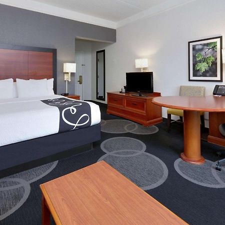 La Quinta By Wyndham Dallas North Central Εξωτερικό φωτογραφία