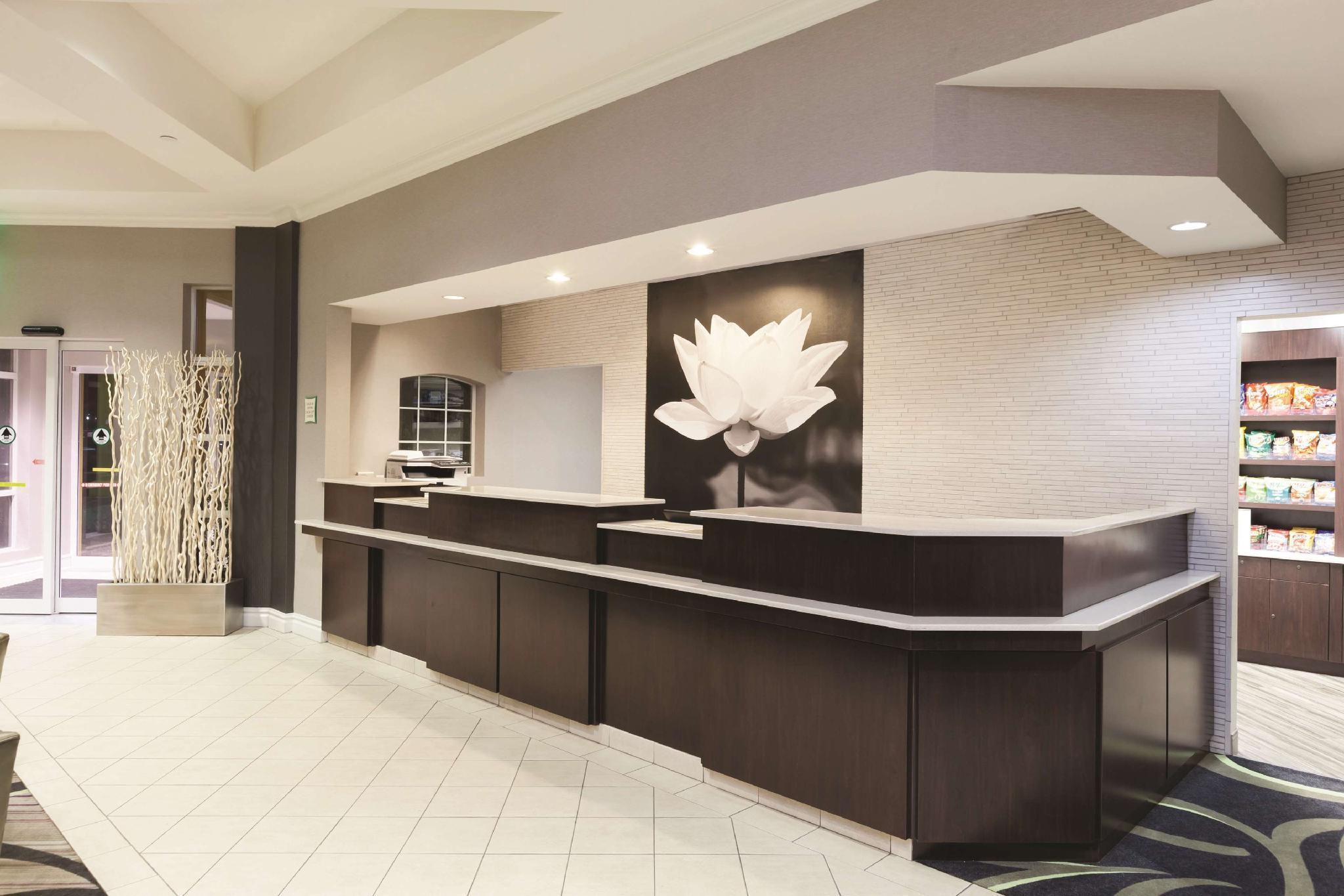 La Quinta By Wyndham Dallas North Central Εξωτερικό φωτογραφία