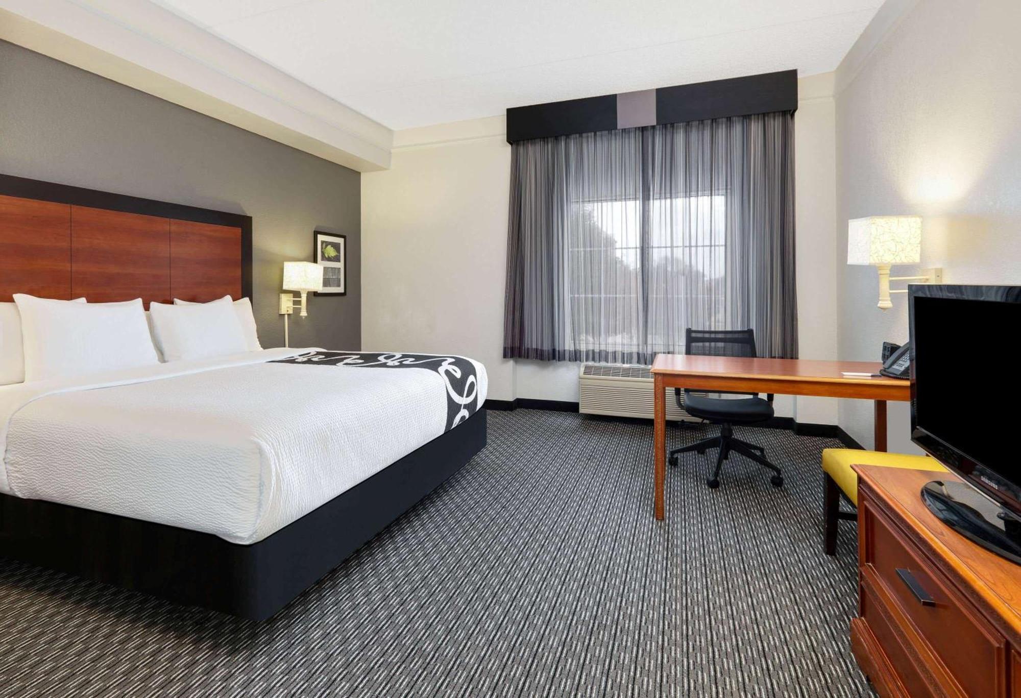 La Quinta By Wyndham Dallas North Central Εξωτερικό φωτογραφία