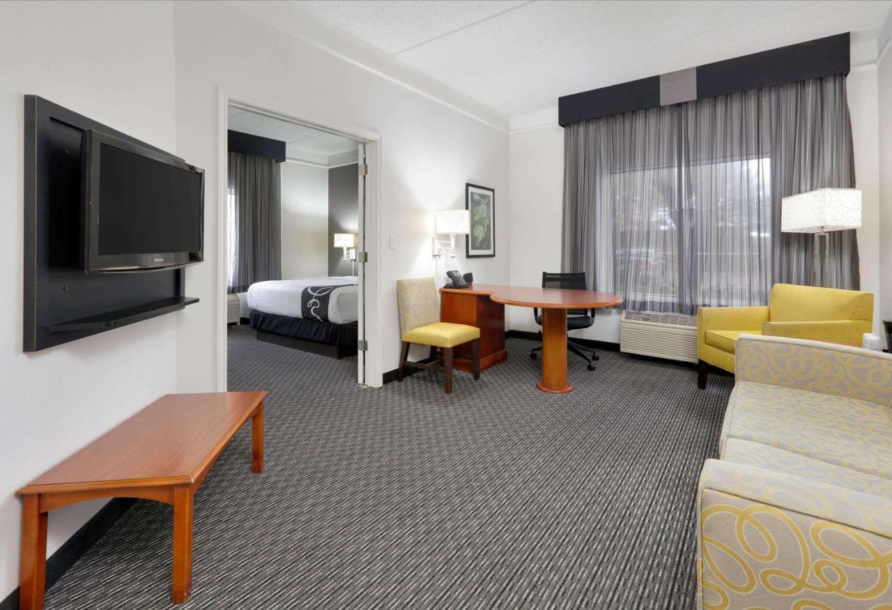La Quinta By Wyndham Dallas North Central Εξωτερικό φωτογραφία